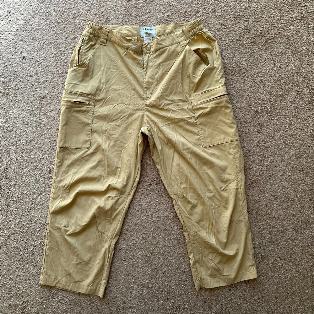 LL Bean Pants Womens Medium (32x23) Nylon Elastic Waist Capri Hiking Tan Beige
